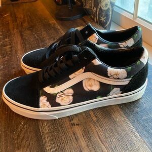 White Roses on black lace up Vans skate shoes size 10 women’s 8.5 men’s